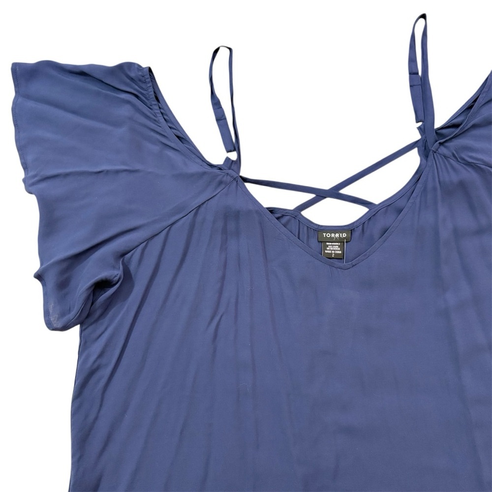 NWT Torrid Flutter Sleeve Cold Shoulder Top